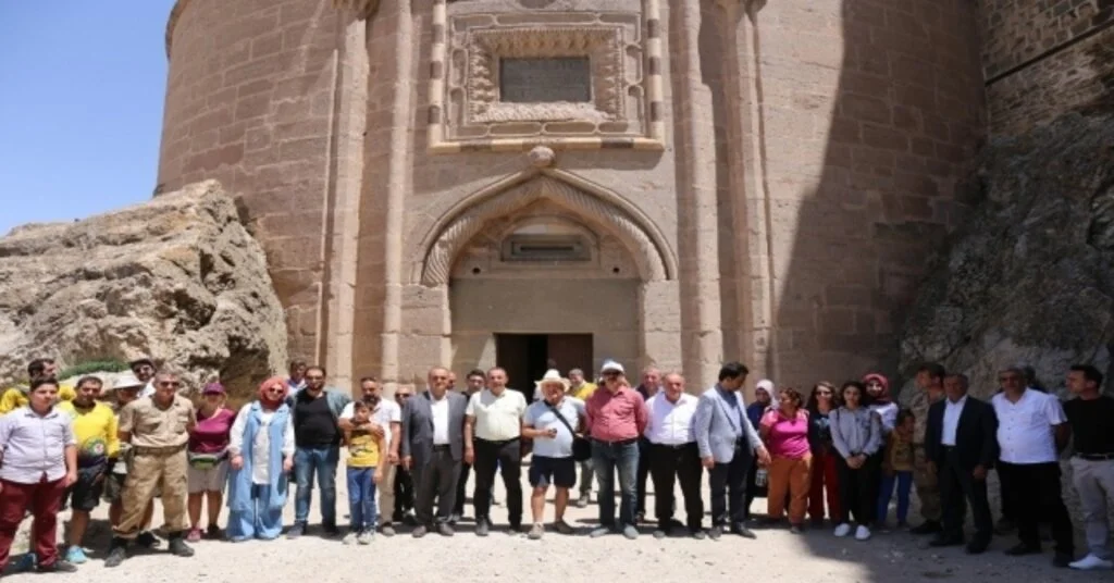Gönül Elçileri Gürpınarı Gezdi