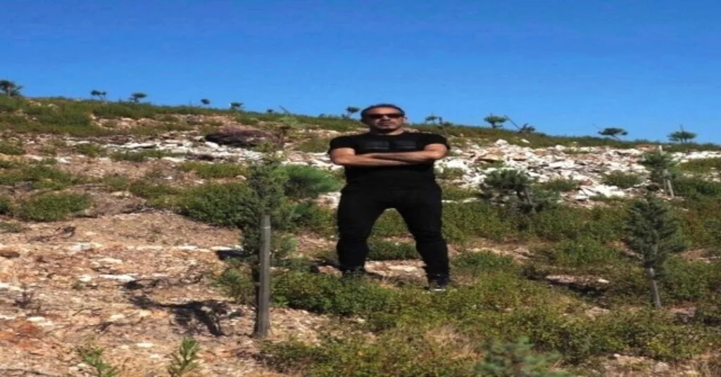Haluk Levent Ayvalıkta Diktiği Ağaçları Kontrol Etti