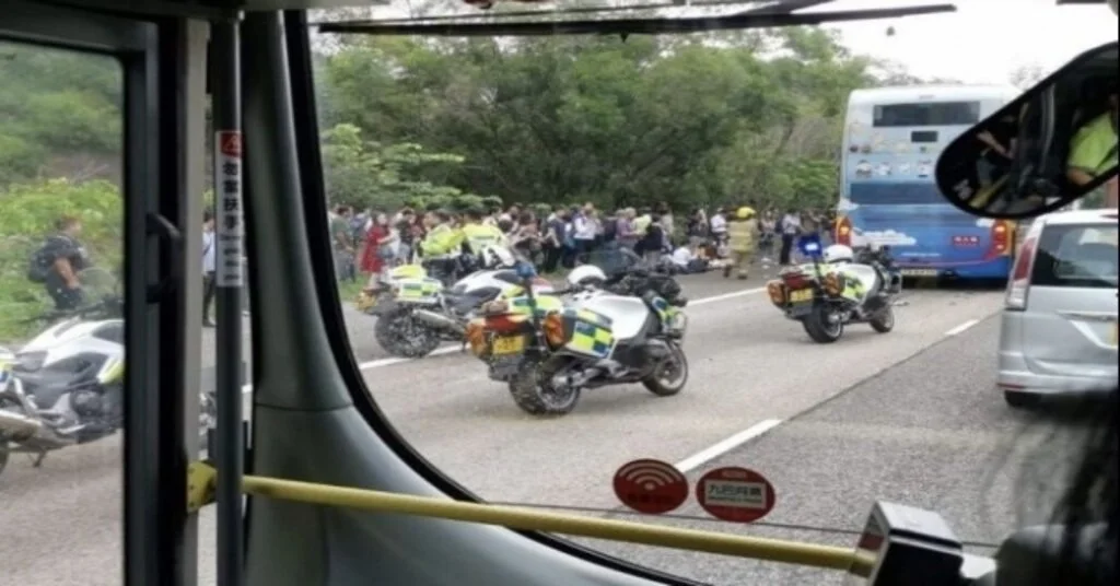 Hong Kongda Trafik Kazası: 77 Yaralı