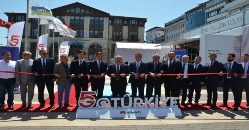 Huawei Teknoloji Tırı Orduda