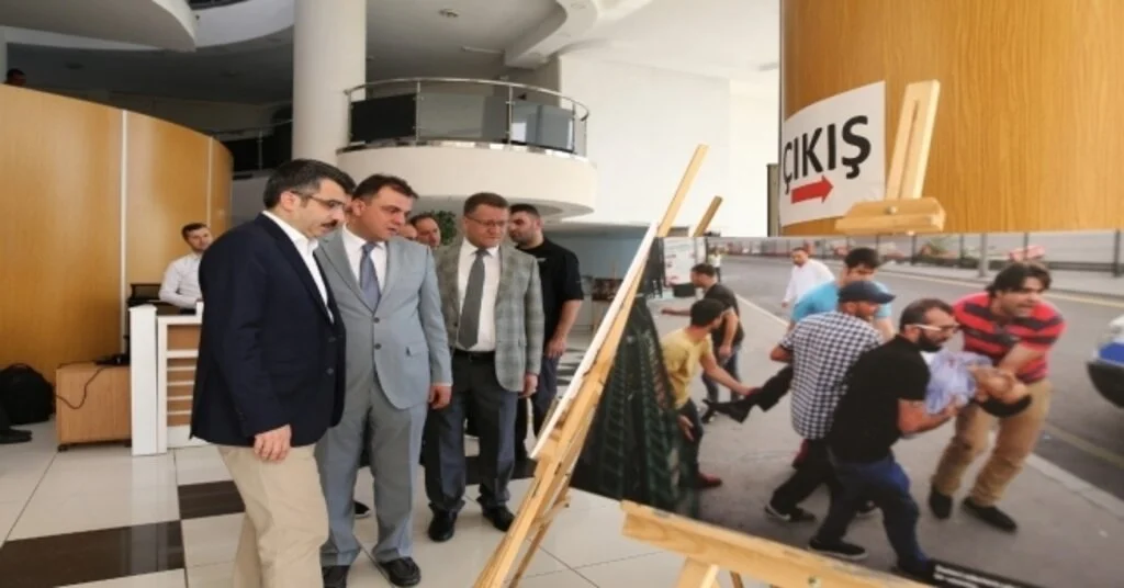 İhanın 15 Temmuz Sergisi Yıldırım Belediyesinde Açıldı