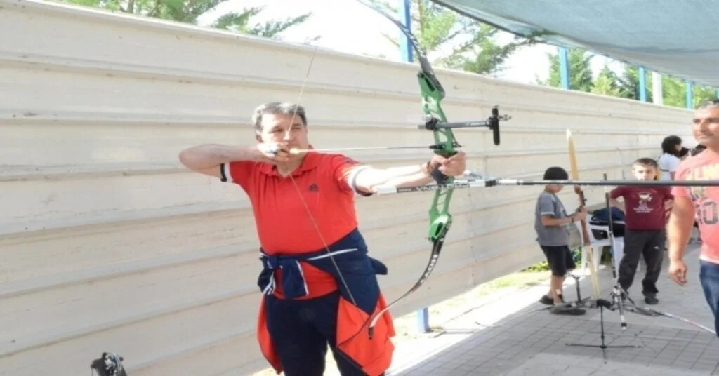 İl Müdürü Eskici, Yaz Spor Okulu Öğrencileri İle Birlikte Antrenman Yaptı