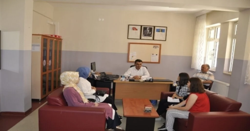 İlçe Milli Eğitim Müdürü Gümüşten Tercih Danışmanları Komisyonlarına Ziyâret