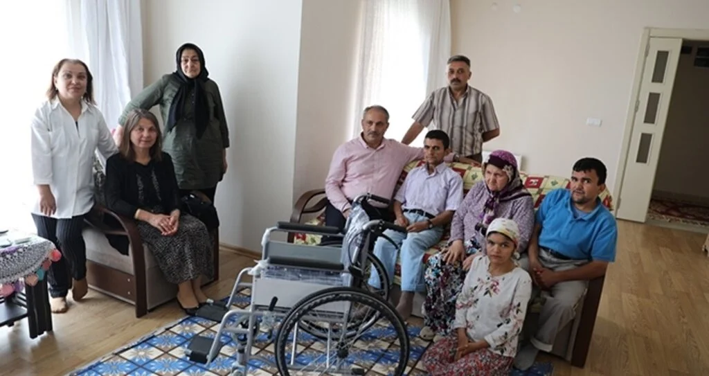 İlkadım'da Yaşayan Engelli Aileye Umut Oldular