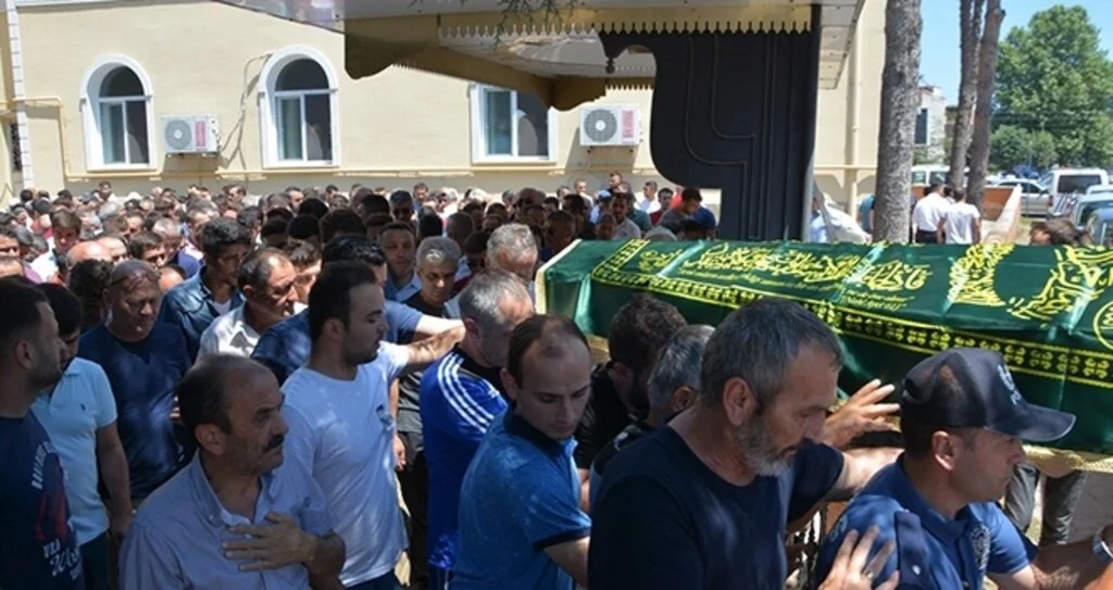 İntihar eden polis memuru toprağa verildi