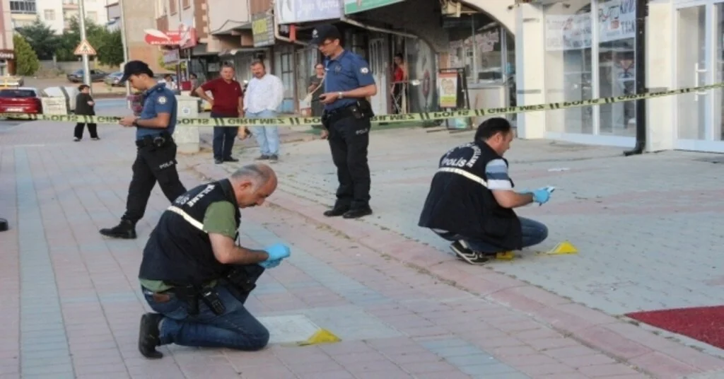 İş Yerinin Önünde Silahlı Saldırıya Uğradı