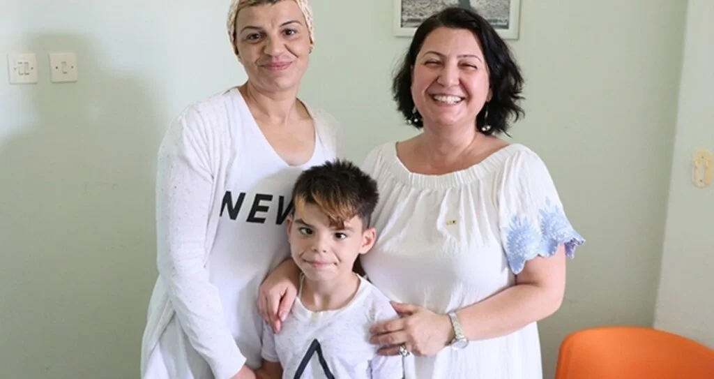 İşitme cihazına kavuşan Emircan'ın duyma mutluluğu