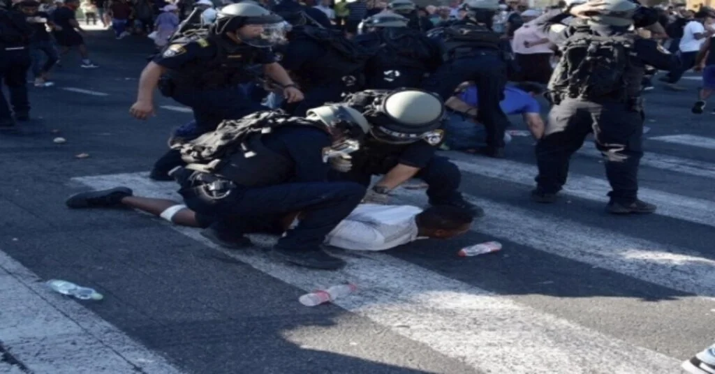 İsrailde Etiyopyalı Gencin Öldürülmesi Sonrası Protestolar Sürüyor