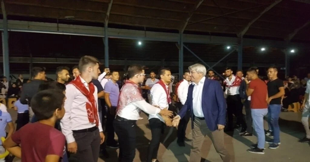 İvrindide Davullu Zurnalı Asker Uğurlaması