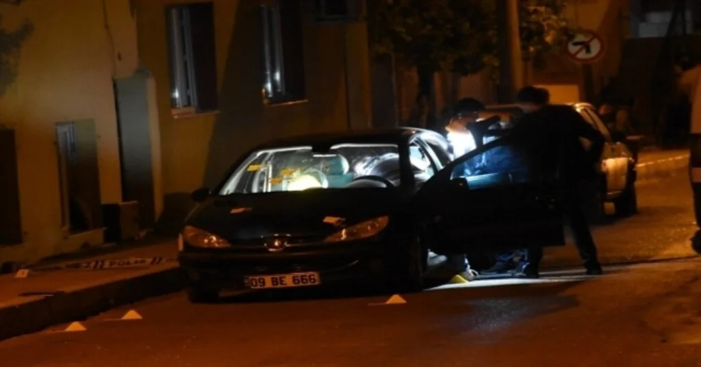 İzmirde İki Grup Arasında Silahlı Kavga: 1 Ağır Yaralı