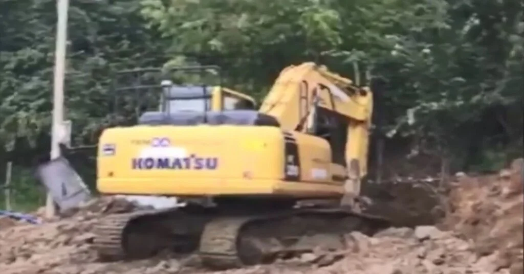 İzmit Belediyesi Düzcede Yaraları Sarmaya Devam Ediyor