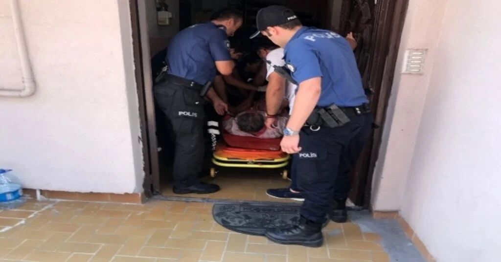 Kağıthanede Şizofreni Hastası Kadın Mahalleyi Ayağa Kaldırdı