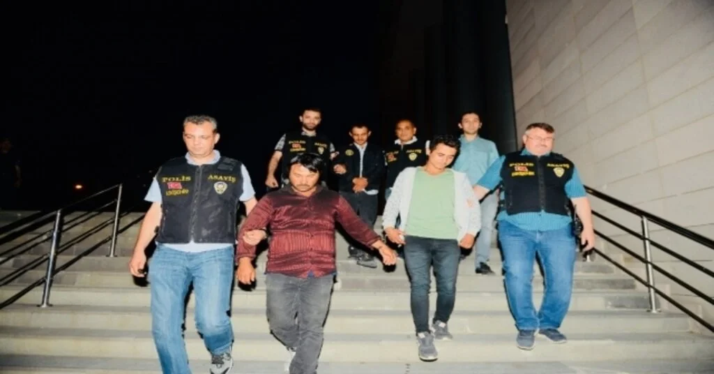 Kan Donduran Cinayette 3 Kişi Tutuklandı