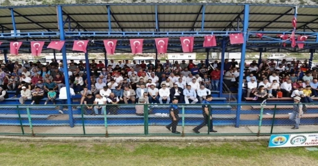 Karaisalı Kaymakamı Korkutatadan Futbol Turnuvasına Destek