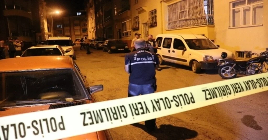 Karamanda Bıçaklı Kavga: 4 Yaralı