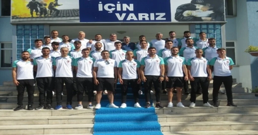 Karşıyaka Spor Kulübünden Emniyet Müdürü Yıldıza Ziyaret