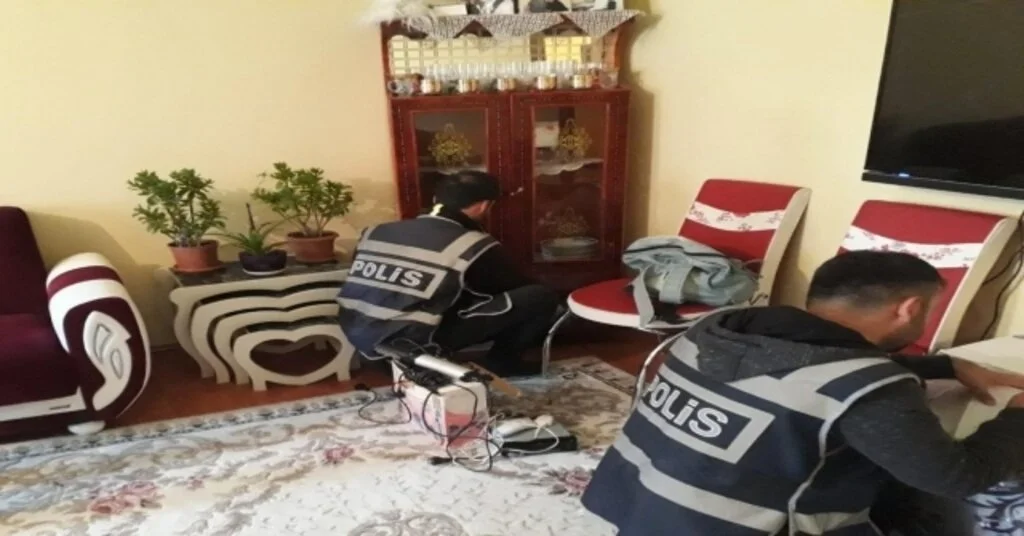 Karsta Hırsızlık Çetesi Çökertildi: 17 Gözaltı