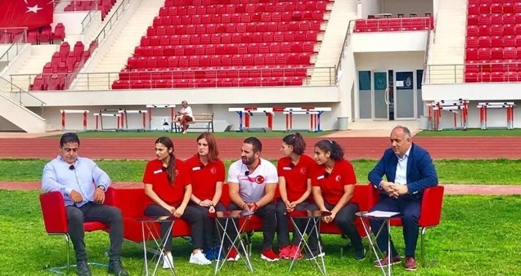 KASAPOĞLU MİLLİ ATLETLERİ AĞIRLADI