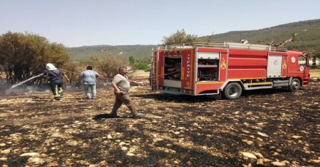Kaşta Çıkan Anız Yangını Korkuttu