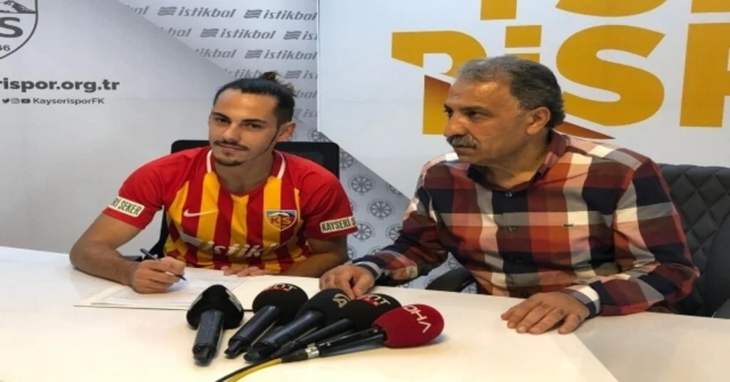 Kayserispor Yasire Sözleşme İmzalattı