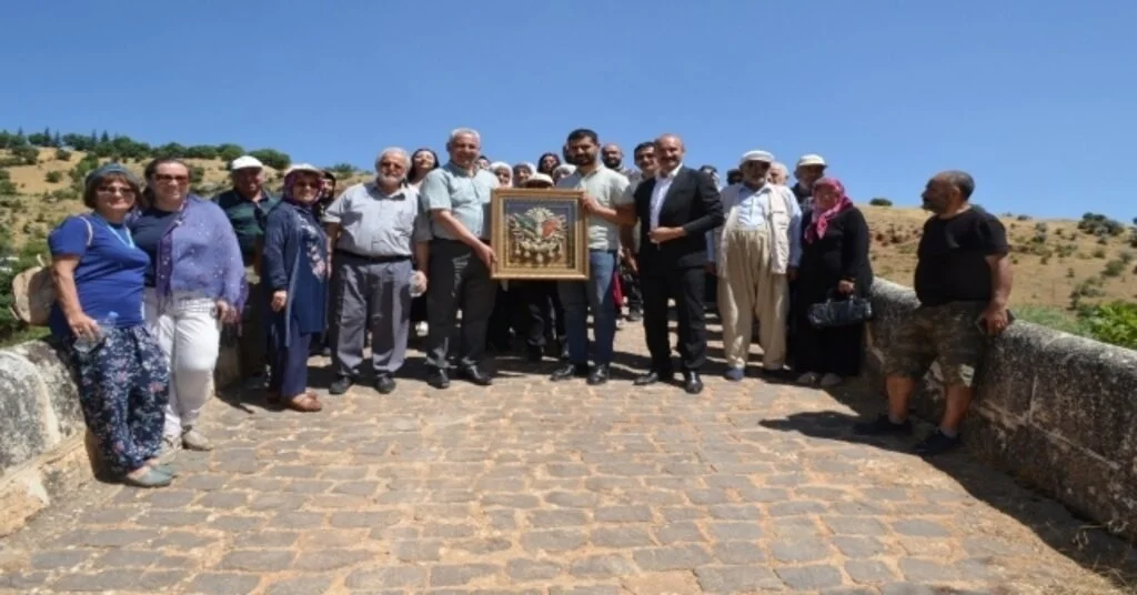 Kemaliyeden Çemişgezeke  Gezi