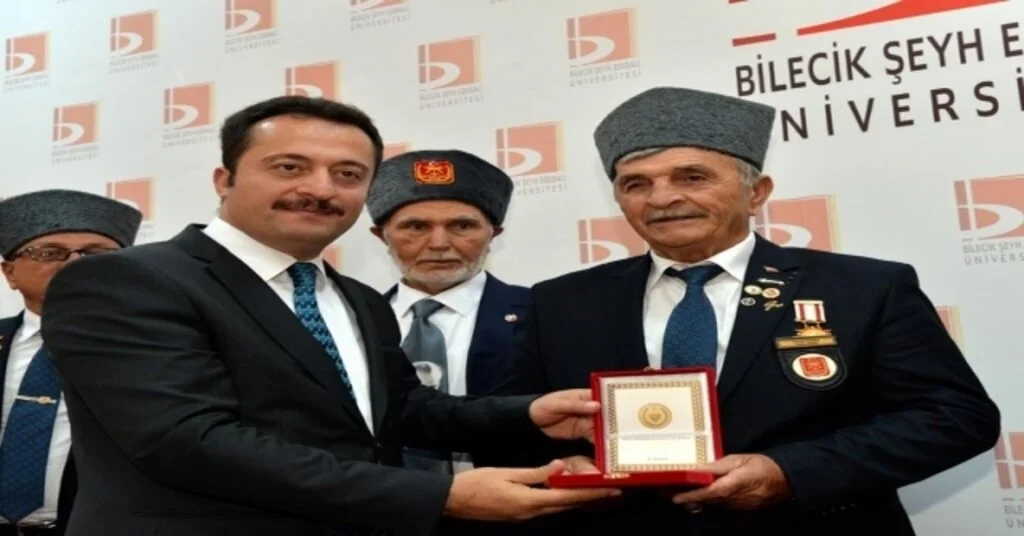 Kıbrıs Gazilerine Madalya Ve Berat