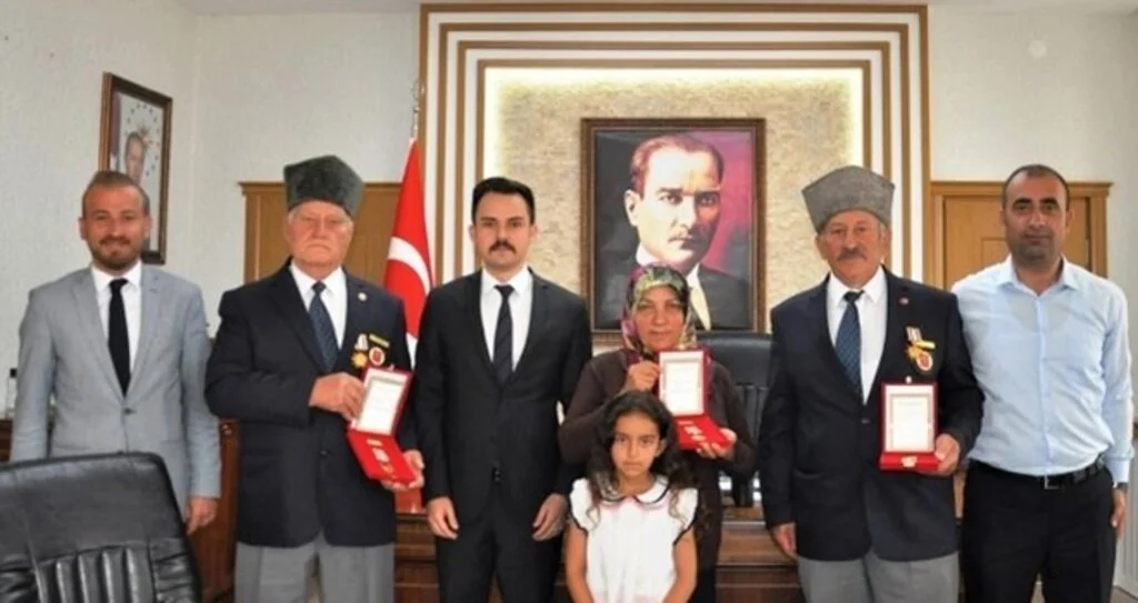 Kıbrıs Gazilerine Madalya ve Beratları Verildi
