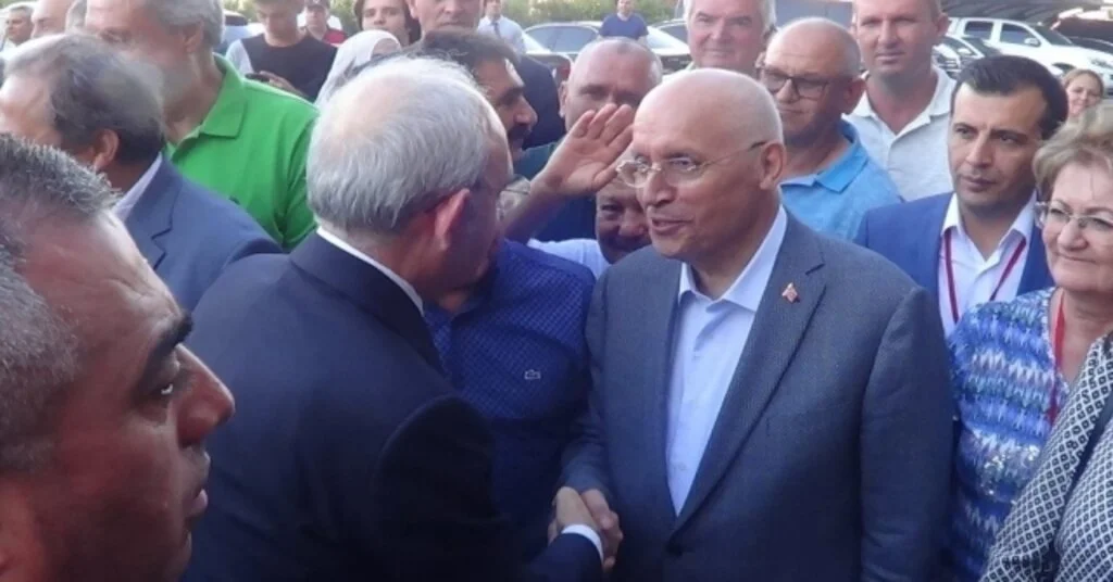 Kıçdaroğlu, Chp Çalıştayının Yapılacağı Otele Giriş Yaptı