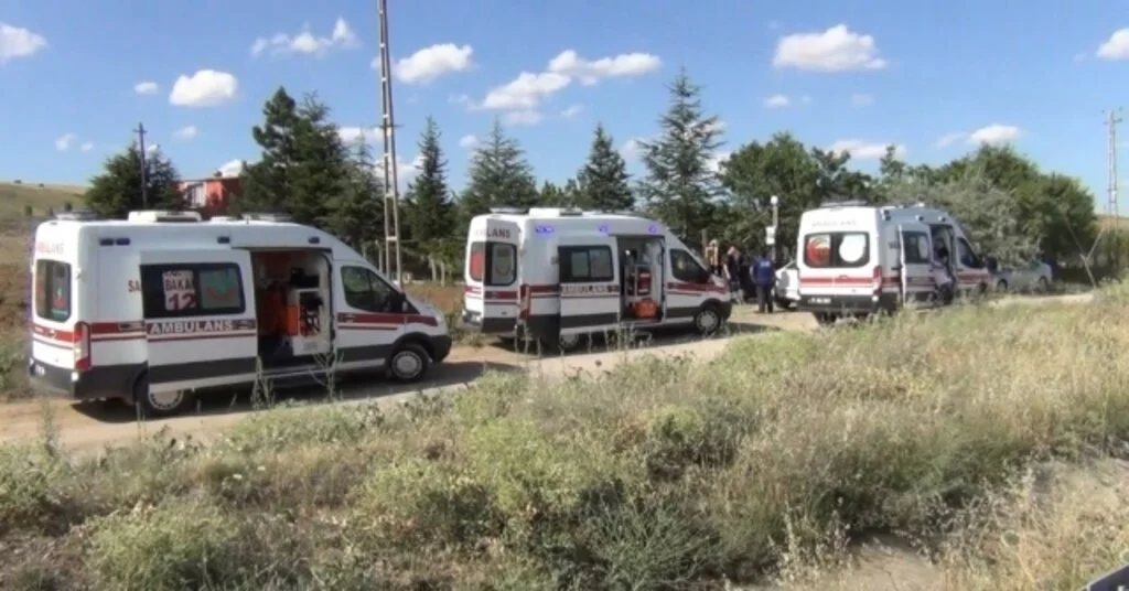 Kırıkkalede Trafik Kazası: 2Si Çocuk 6 Yaralı