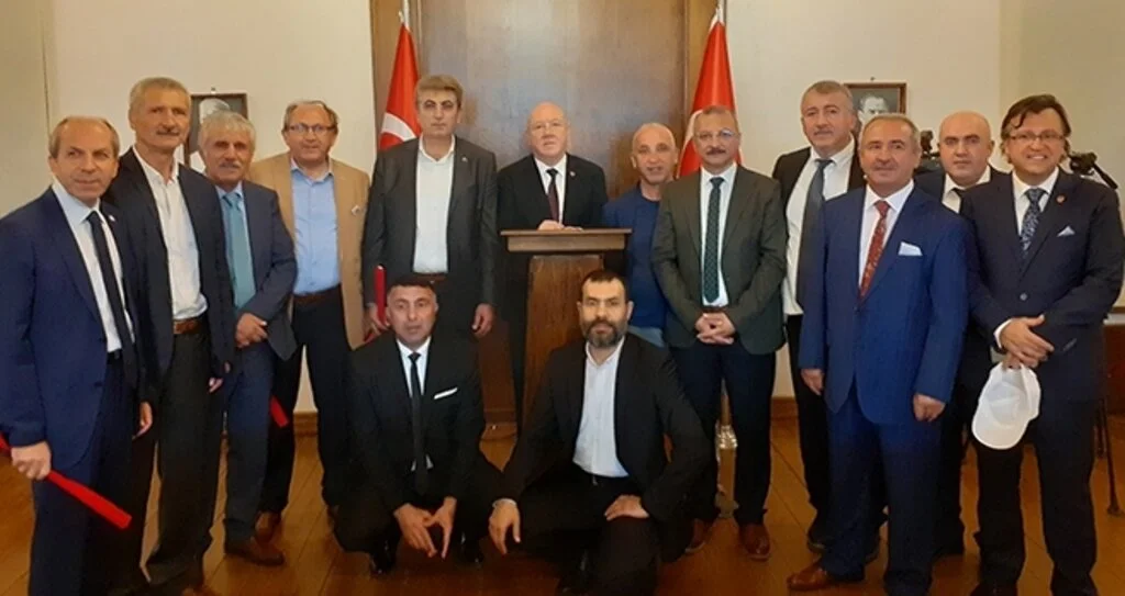 Kolaylı: Gazetecilik Mesleği Yasası çıkarılmalı
