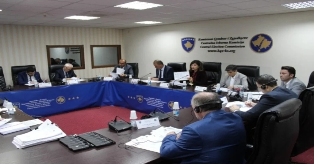 Kosovada Muhalifler Erken Seçim Talebinde Bulundu