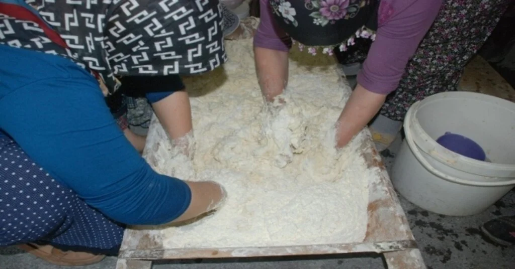 Köylüler Ekşi Mayalı Ev Ekmeğini Tercih Ediyor