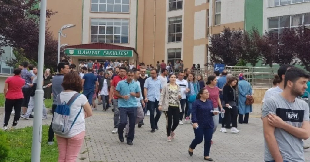 Kpssde İlk Oturum Heyecanı Sona Erdi
