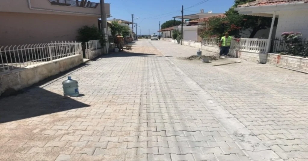 Kuşadasında Kanalizasyon Ve Alt Yapı Çalışmaları Sürüyor