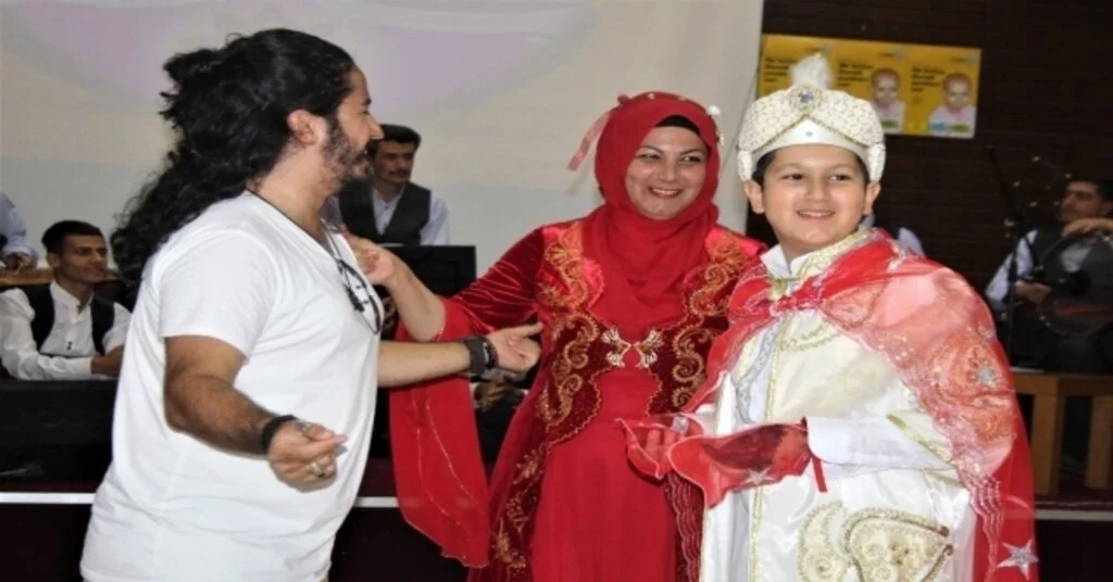 Lösemiyi 2 Kere Yenen Umutcan, Sünnetinde Doyasıya Eğlendi