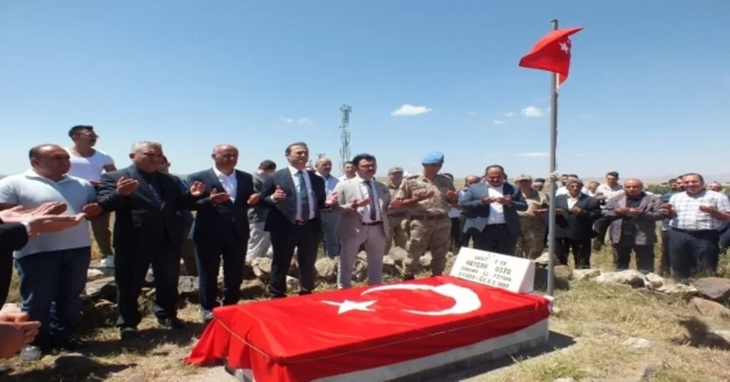 Malazgirtte 15 Temmuz Demokrasi Ve Milli Birlik Günü