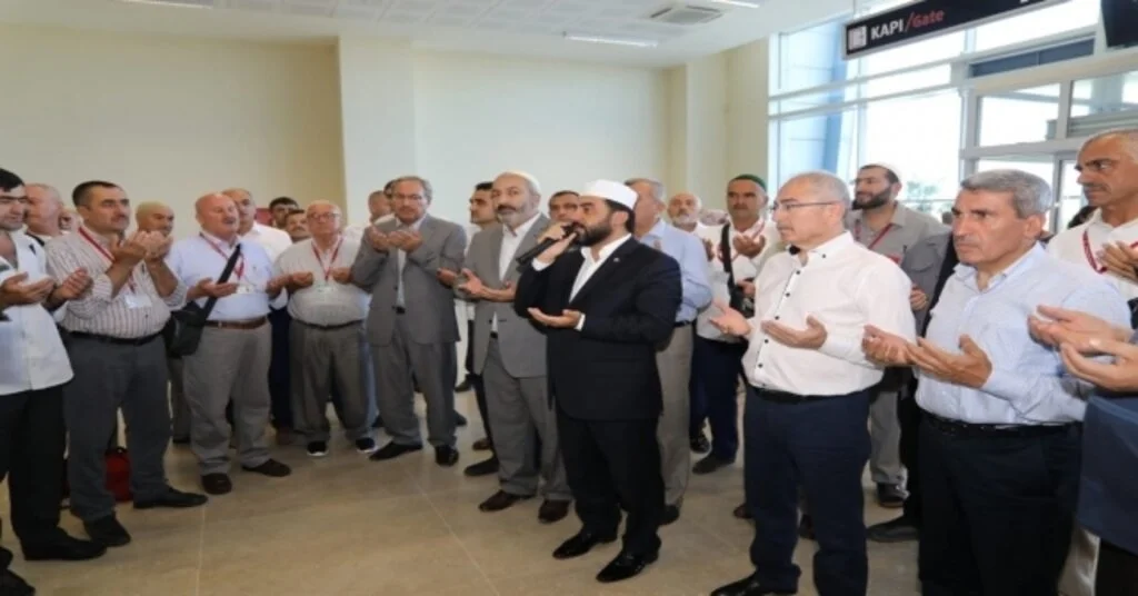 Mardinli Hacı Adayları Dualarla Uğurlandı