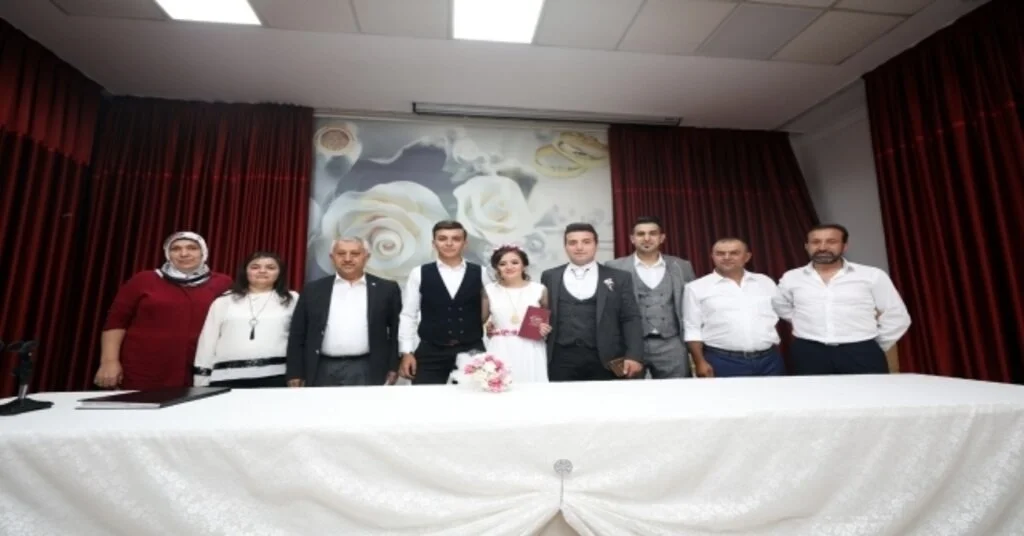 Mehmetçikten Nikahı Kıyılan Ablasına Sürpriz