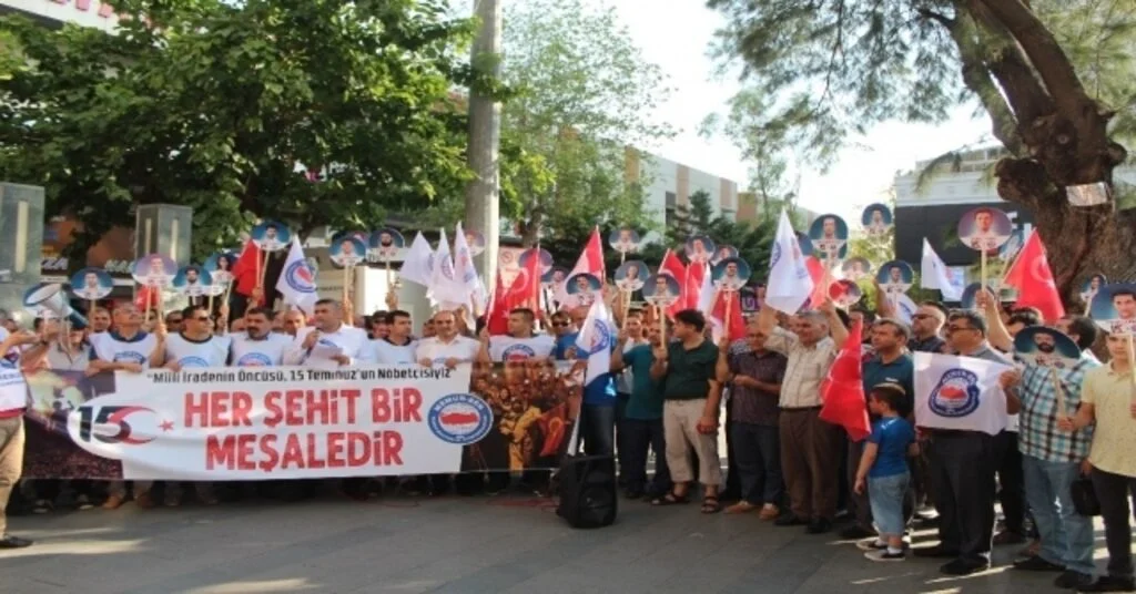 Memur-Sen Antalyadan 15 Temmuz Açıklaması