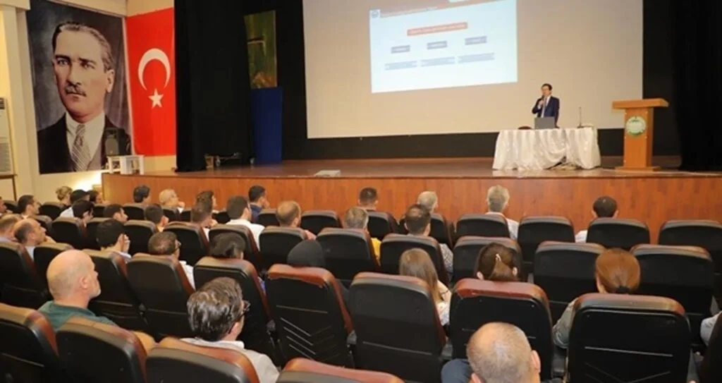 Memurlara kanun ve yönetmelik eğitimi