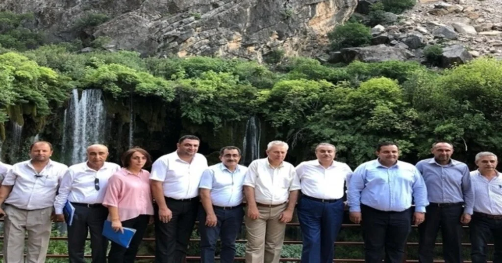 Mersin Valisi Su Yerköprü Şelalesine Hayran Kaldı