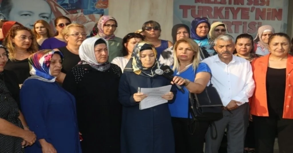 Mersinde Ak Partili Kadınlar Srebrenitsa Şehitlerini Andı