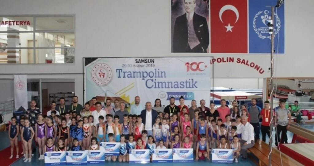 MİNİKLER 1. HAFTAYA DAMGA VURDU
