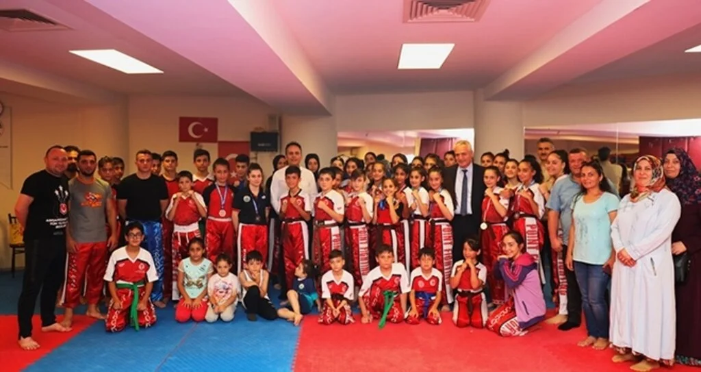 MIRIK’TAN SPORCULARA SÜRPRİZ ZİYARET