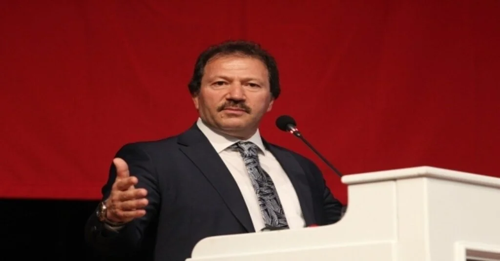 Mke Ankaragücü Olağanüstü Genel Kurulunda Mevcut Başkan Mehmet Yiğiner, 498 Oy İle Yeniden Başkanlığa Seçildi.