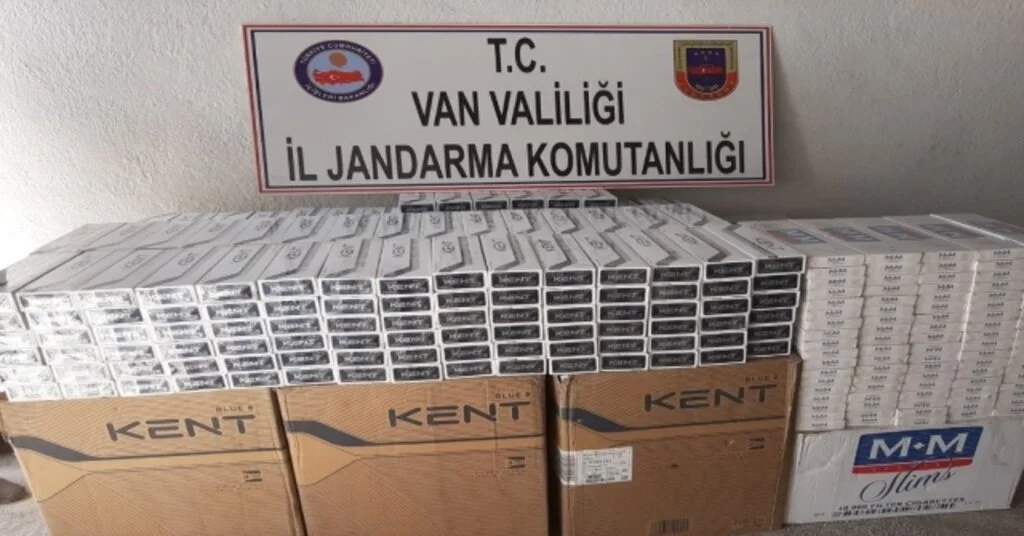 Muradiye 11 Bin 500 Paket Kaçak Sigara Ele Geçirildi