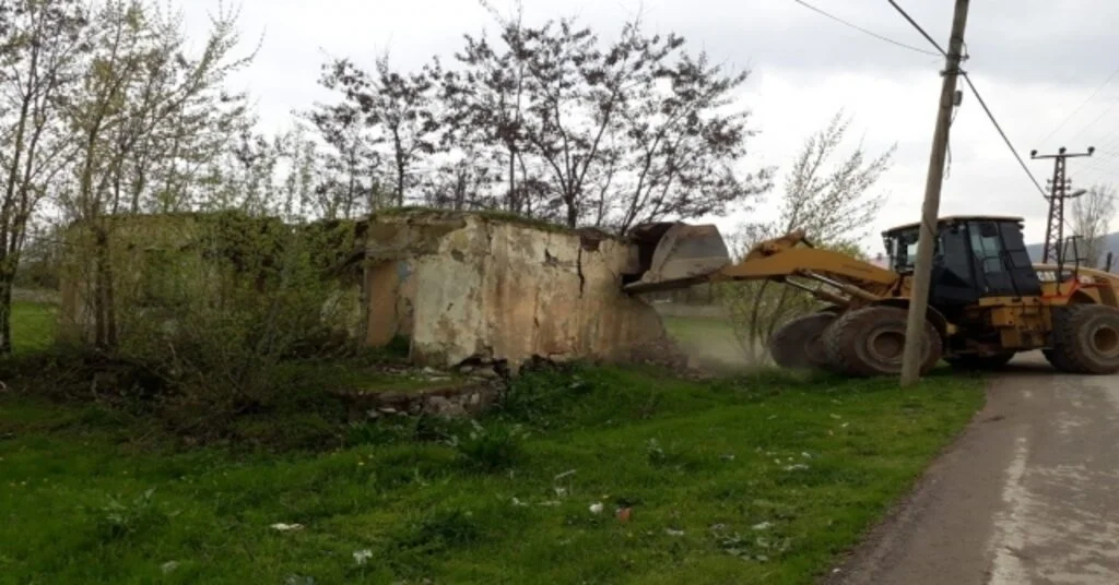 Muşta Bir Yılda 61 Metruk Bina Yıktırıldı