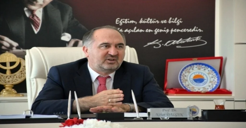 Mutlu Şehrin Mutlu Üniversitesinde Rektör Yeniden Nihat Dalgın