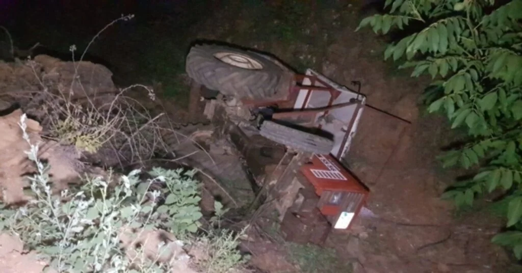 Nazillide Traktörün Altında Kalan Baba İle Kızı Hayatını Kaybetti