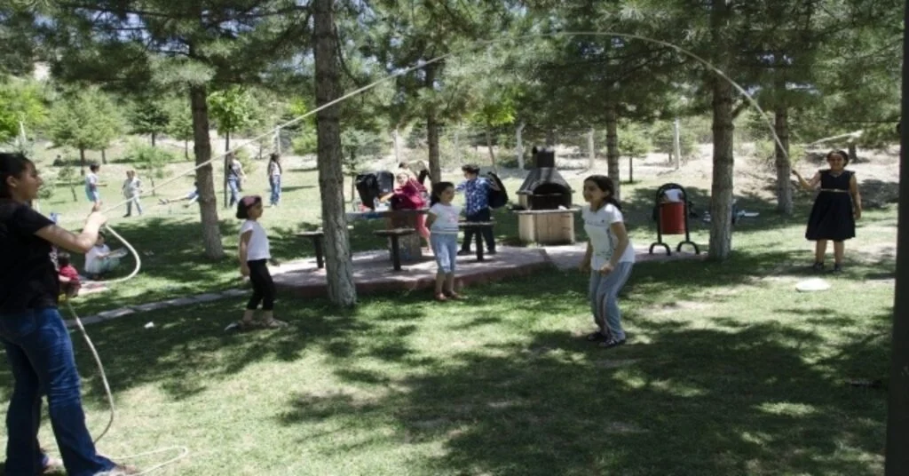 Öğrencilerin Piknik Keyfi